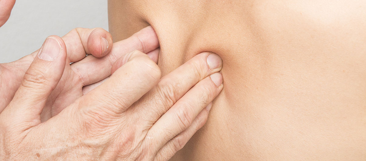 Osteopat med pasient. Foto.